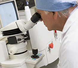 Preparazione all'intervento - laser a femtosecondi