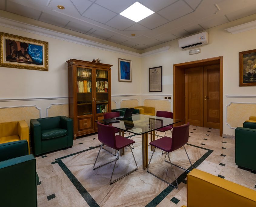 Sala Riunioni - Studio Gamma Medica Sala Riunioni - Studio Gamma Medica